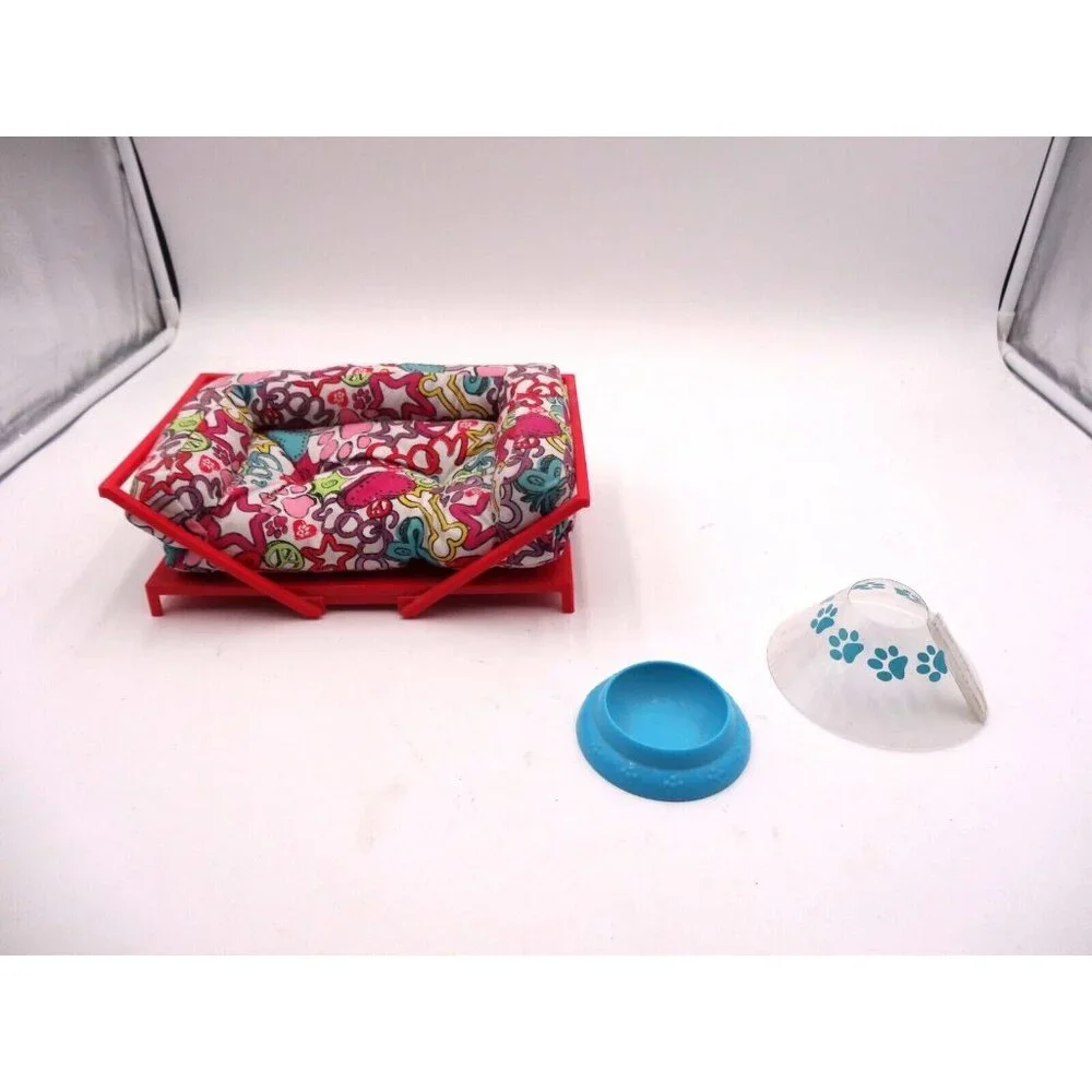 American Girl Doll Funky Pet Bed Truly Me Red Frame multi color‎ bed Cone Dish